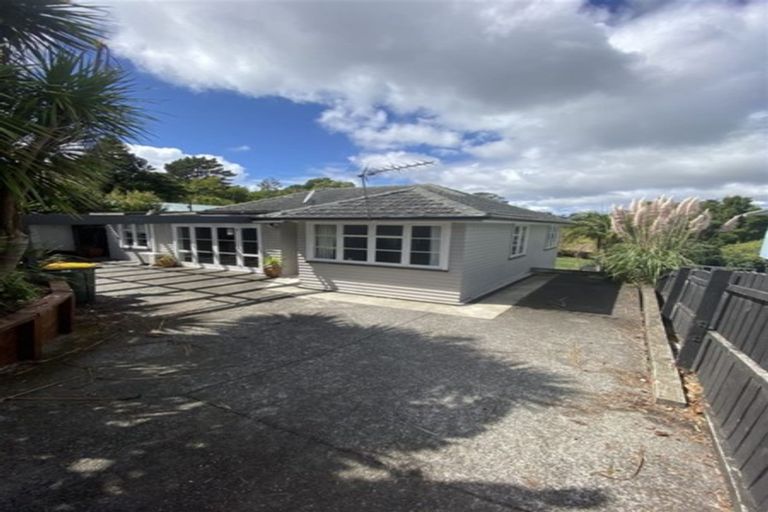 Photo of property in 28 Northfield Road, Waitakere, Auckland, 0816