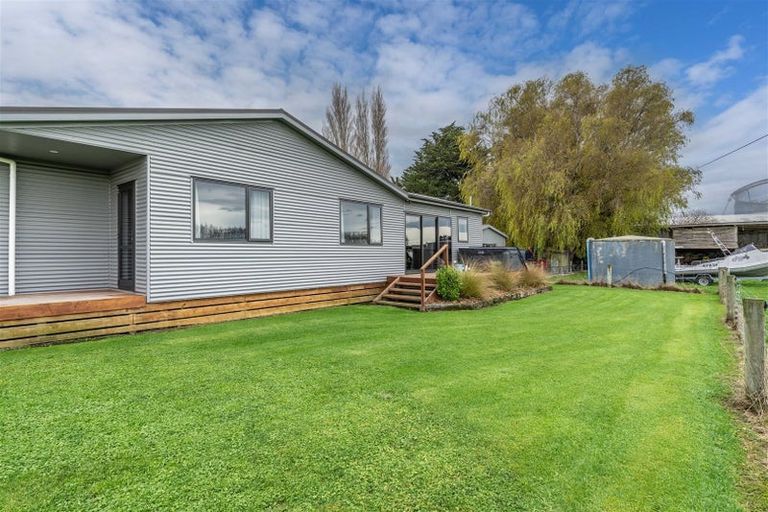 Photo of property in 327 Egerton Road, Winton, 9782