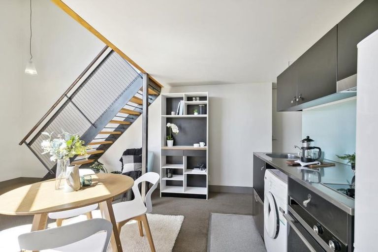 Photo of property in Urbane Apartments, 48/29 Webb Street, Mount Cook, Wellington, 6011