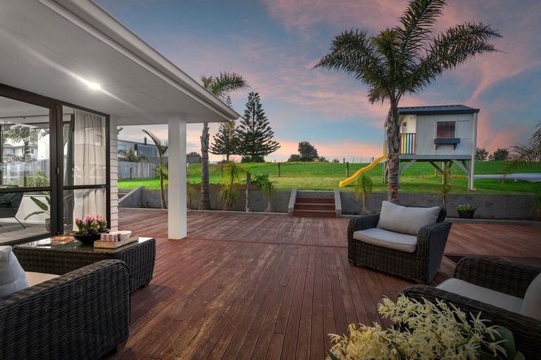 Photo of property in 4 Fishermans Drive, Coastlands, Whakatane, 3120