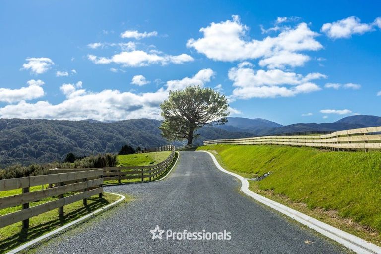 Photo of property in 4 Raikes Road, Kaitoke, Upper Hutt, 5018