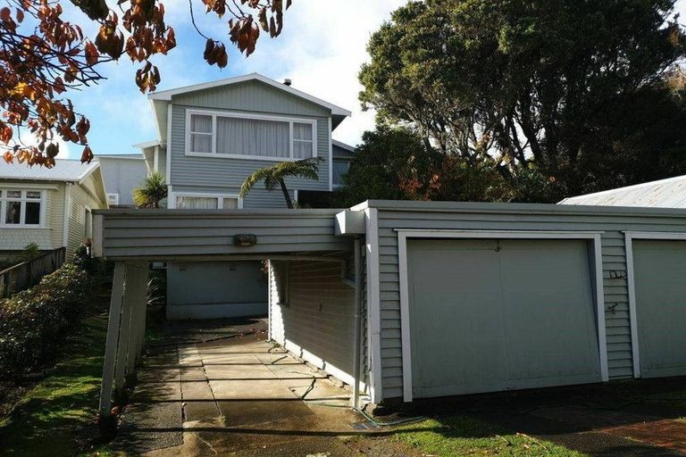 Photo of property in 1 Espin Crescent, Karori, Wellington, 6012