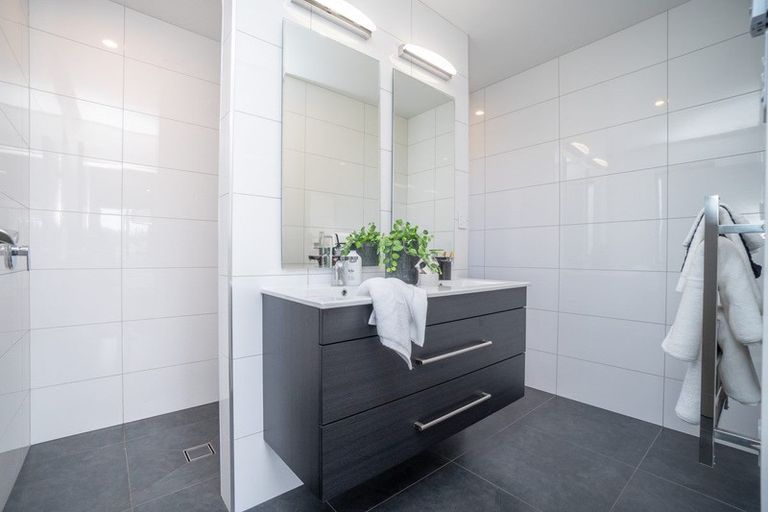 Photo of property in 7 Hartwell Drive, Kelvin Grove, Palmerston North, 4470