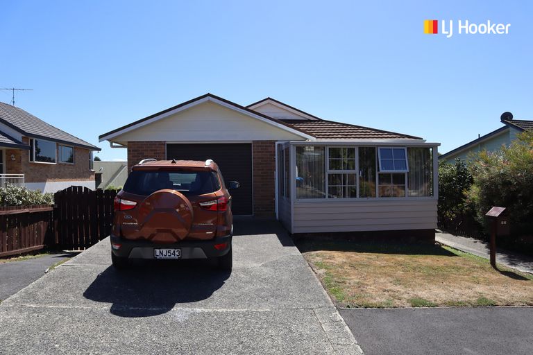 Photo of property in 26 Gebbie Street, Kinmont Park, Mosgiel, 9024