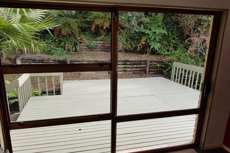 Photo of property in 13 Malters Place, Browns Bay, Auckland, 0630