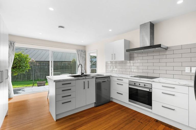 Photo of property in 17 Suva Street, Upper Riccarton, Christchurch, 8041