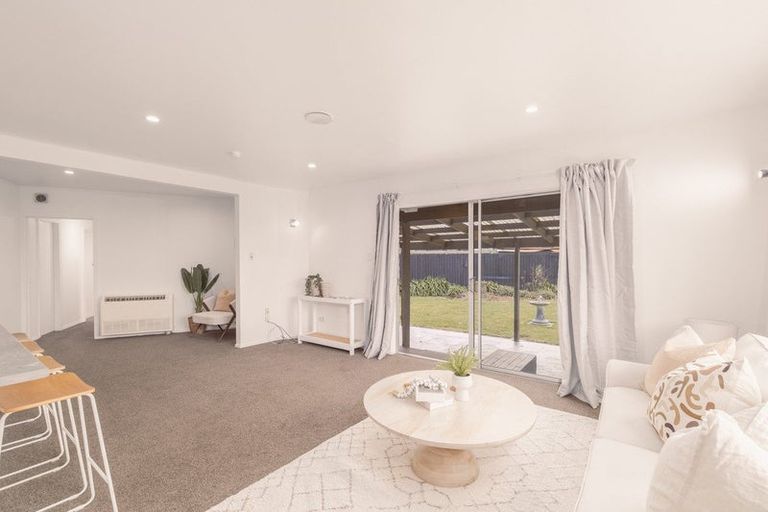 Photo of property in 96a Springs Road, Hornby, Christchurch, 8042