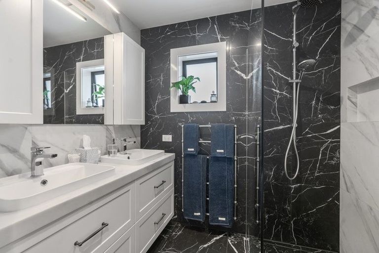 Photo of property in 2/15 Walter Street, Hauraki, Auckland, 0622