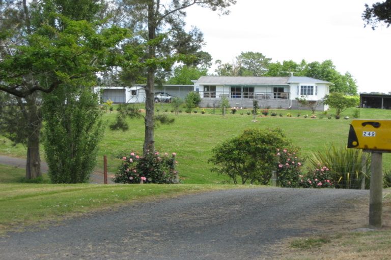 Photo of property in 249 Matua Road, Kumeu, 0891