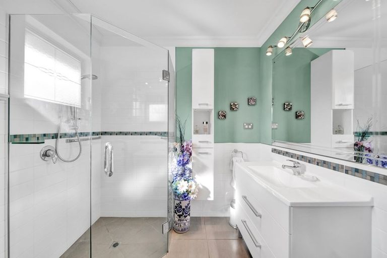 Photo of property in 18 Victoria Street, Hawera, 4610