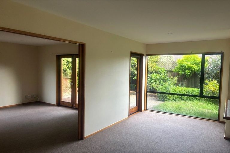 Photo of property in 9 Clyde Road, Upper Riccarton, Christchurch, 8041