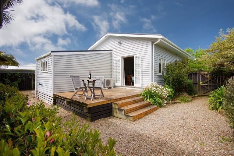 Photo of property in 46 Awaroa Road, Helensville, 0800