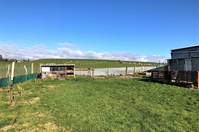 Photo of property in 16 Worcester Street, Waipahi, Gore, 9771