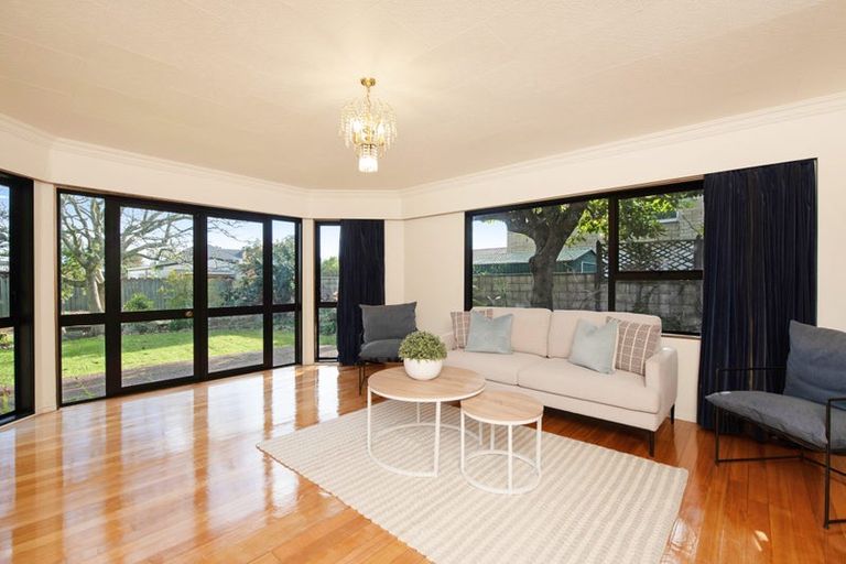 Photo of property in 16 Regal Street, Levin, 5510