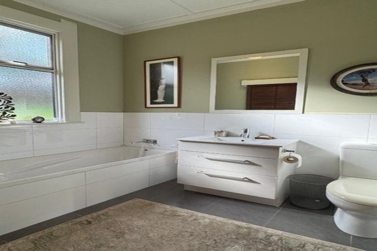 Photo of property in 6 Onslow Road, Bluff Hill, Napier, 4110