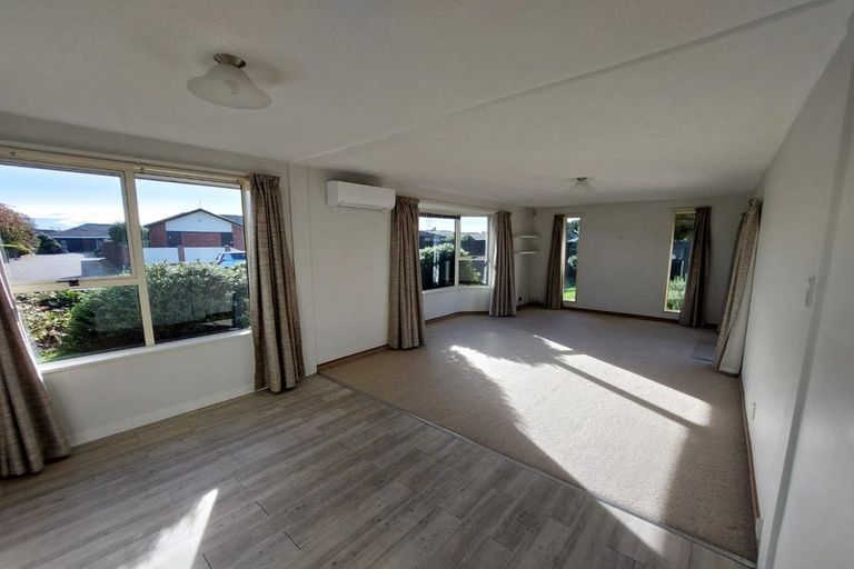 Photo of property in 1/16 Peebles Drive, Hei Hei, Christchurch, 8042