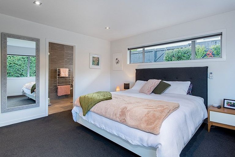Photo of property in 19a Hyde Road, Rothesay Bay, Auckland, 0630