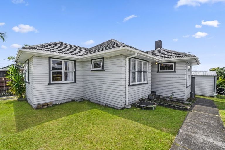 Photo of property in 63 Hepburn Road, Glendene, Auckland, 0602