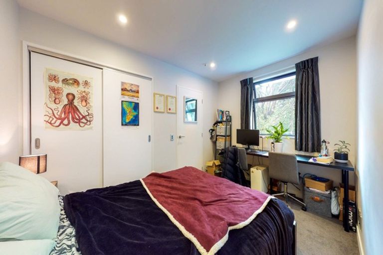 Photo of property in 15 San Sebastian Road, Kelburn, Wellington, 6012