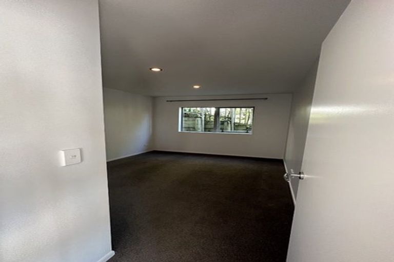 Photo of property in 144 Kittiwake Drive, Schnapper Rock, Auckland, 0632