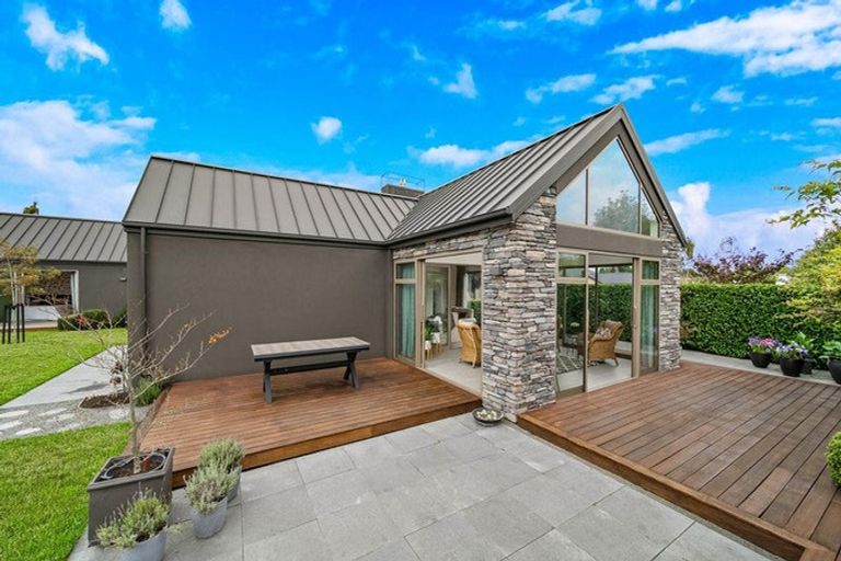 Photo of property in 2 Silver Peaks Drive, West Melton, 7618