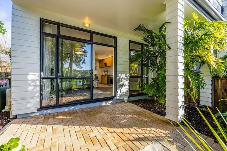 Photo of property in 66/2 Armoy Drive, East Tamaki, Auckland, 2016