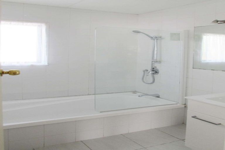 Photo of property in 26 Cosgrave Road, Papakura, 2110