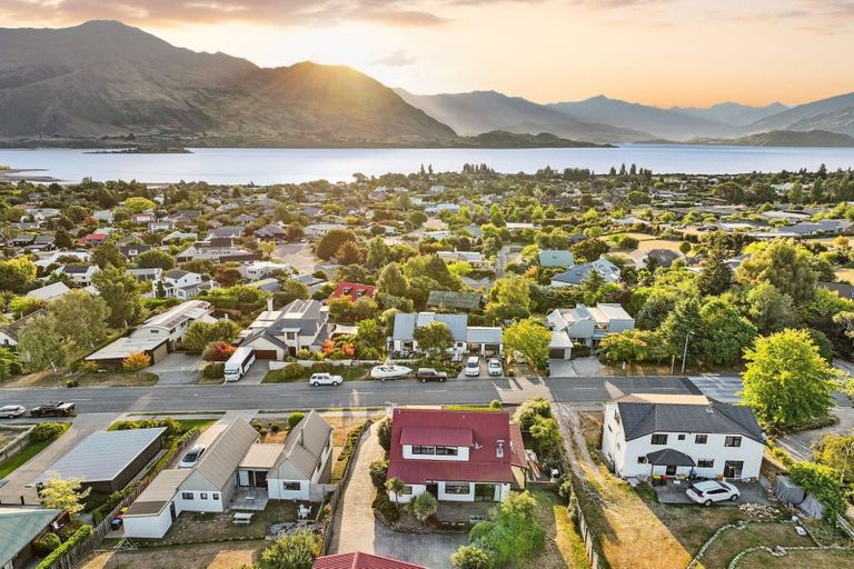 Photo of property in 66 Rata Street, Wanaka, 9305