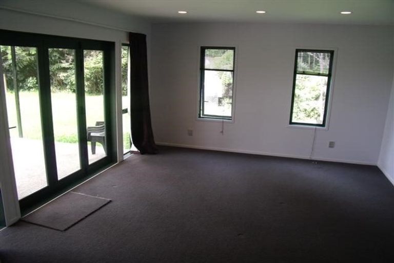 Photo of property in 122-126 Carter Road, Oratia, Auckland, 0604