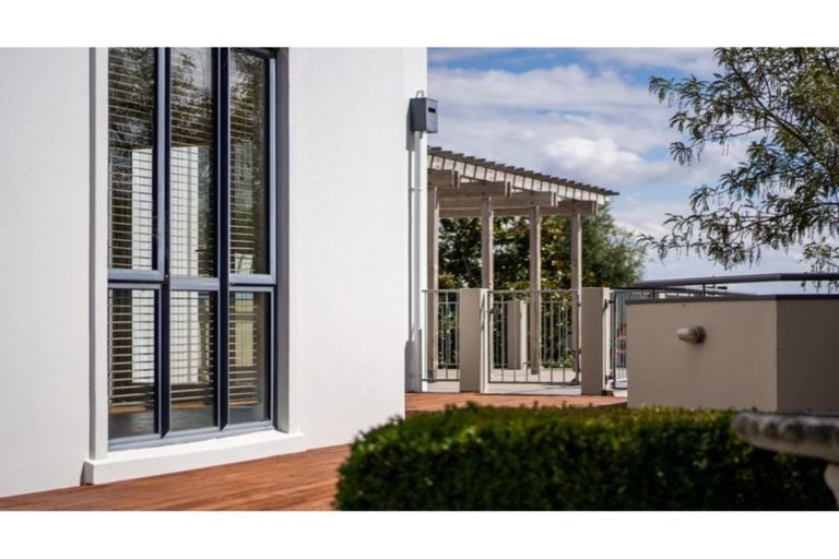 Photo of property in 25 Major Aitken Drive, Huntsbury, Christchurch, 8022