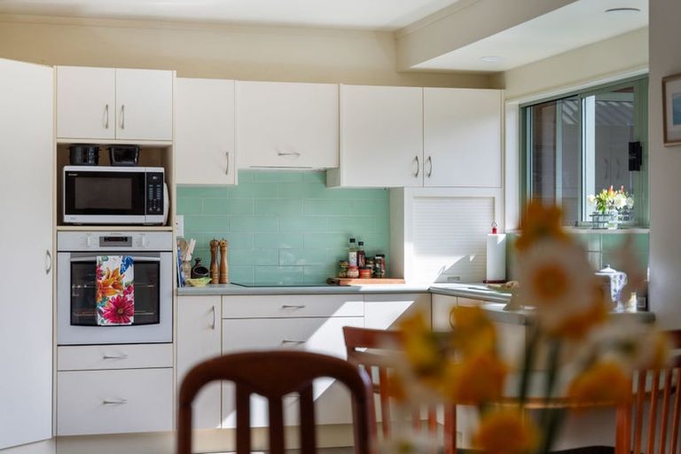 Photo of property in 243 Te Moana Road, Waikanae, 5036