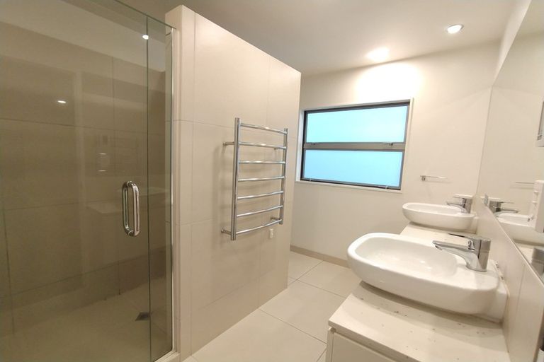 Photo of property in 10a Waterloo Road, Milford, Auckland, 0620