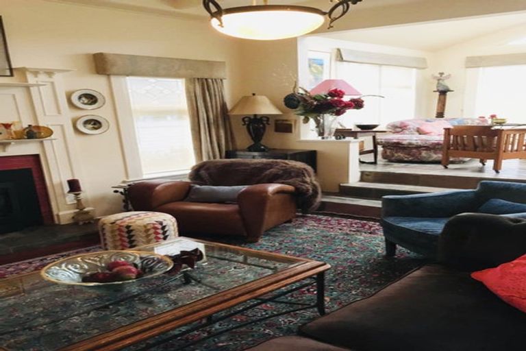 Photo of property in 75 Karepa Street, Brooklyn, Wellington, 6021