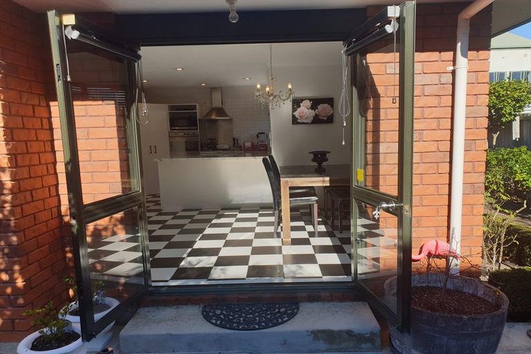 Photo of property in 1/112 Elizabeth Street, Riccarton, Christchurch, 8041