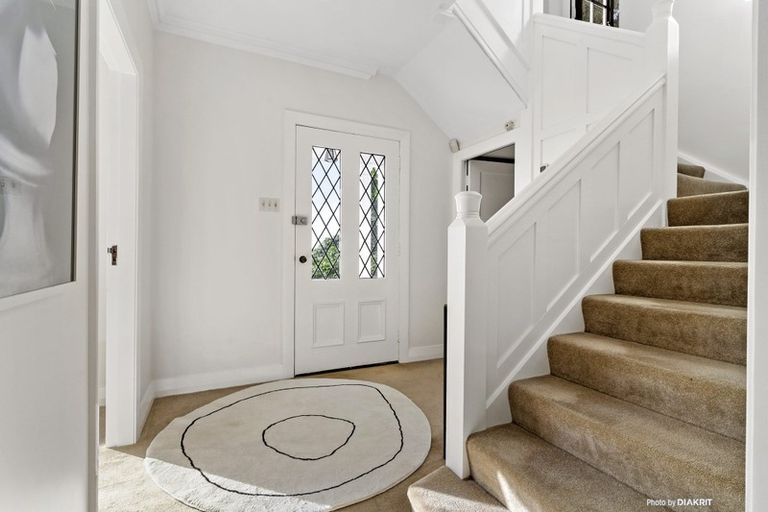 Photo of property in 41 Wadestown Road, Wadestown, Wellington, 6012