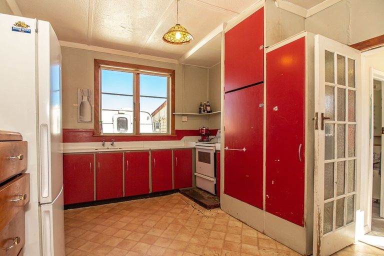 Photo of property in 48 Romilly Street, Westport, 7825