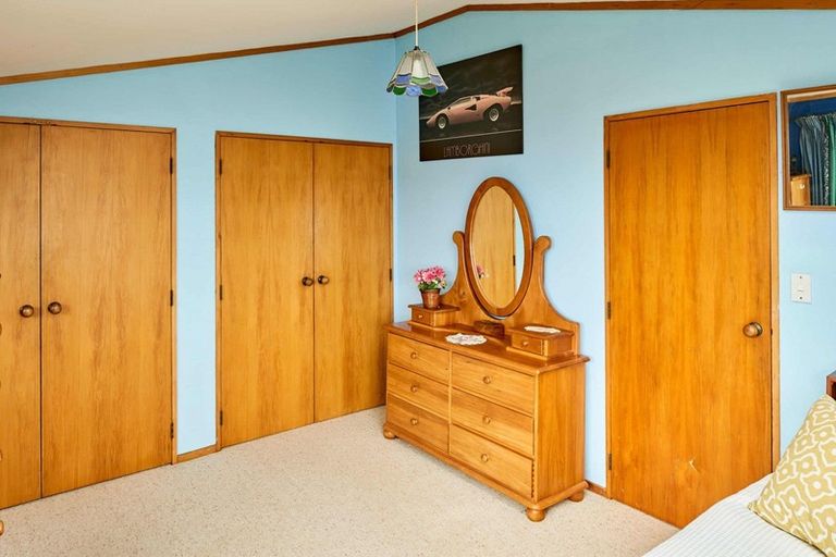 Photo of property in 16 Moana Road, Plimmerton, Porirua, 5026