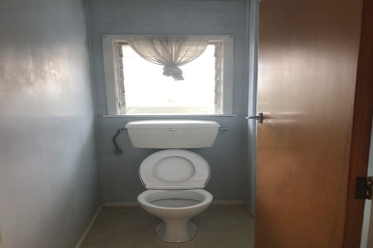 Photo of property in 6 Nigel Road, Browns Bay, Auckland, 0630