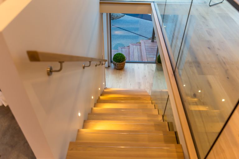 Photo of property in 10 Hilltop Lane, Mount Pleasant, Christchurch, 8081