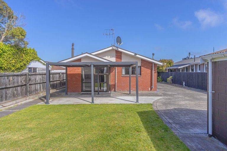 Photo of property in 4 Glenrowan Avenue, Avondale, Christchurch, 8061