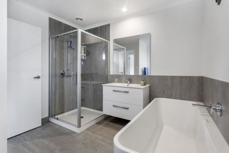 Photo of property in 5 Springburn Place, Pokeno, 2402