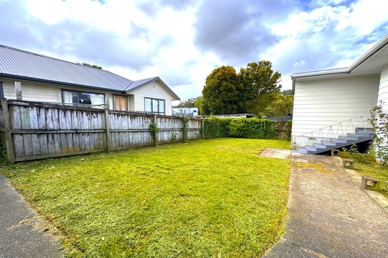 Photo of property in 20 Camphora Place, Ranui, Auckland, 0612
