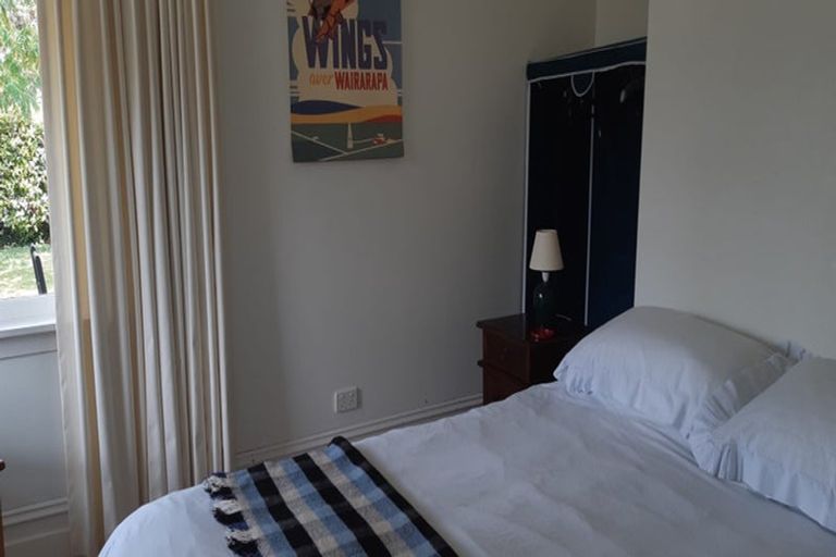 Photo of property in 62 Strasbourge Street, Martinborough, 5711