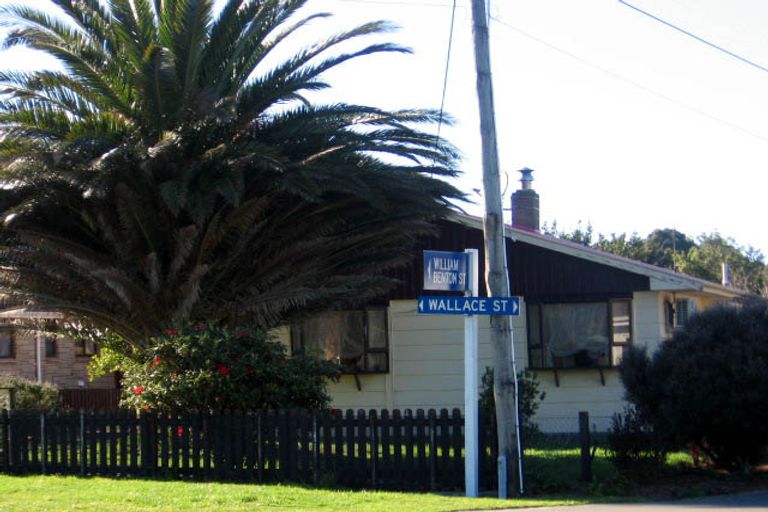 Photo of property in 35 Wallace Street, Featherston, 5710