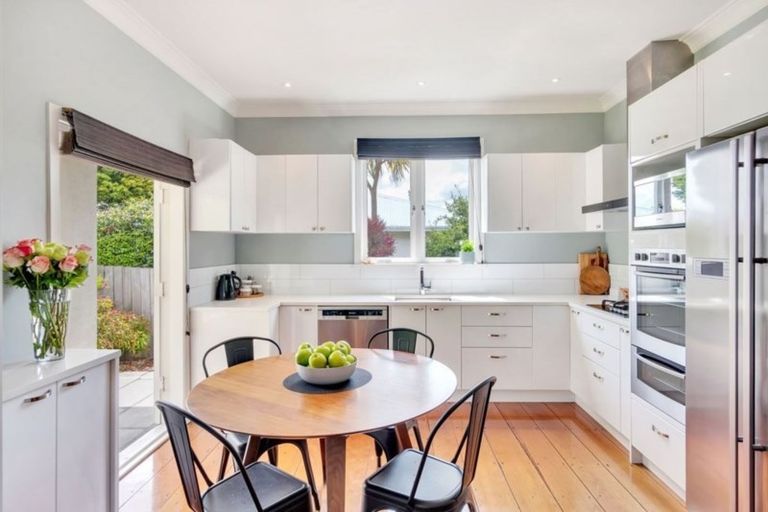 Photo of property in 13 Albert Street, Papakura, 2110