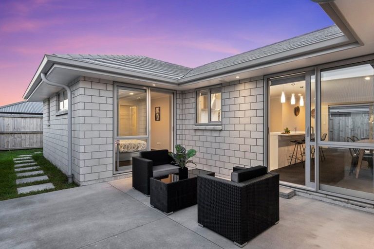 Photo of property in 10 Kahuparere Crescent, Pyes Pa, Tauranga, 3112