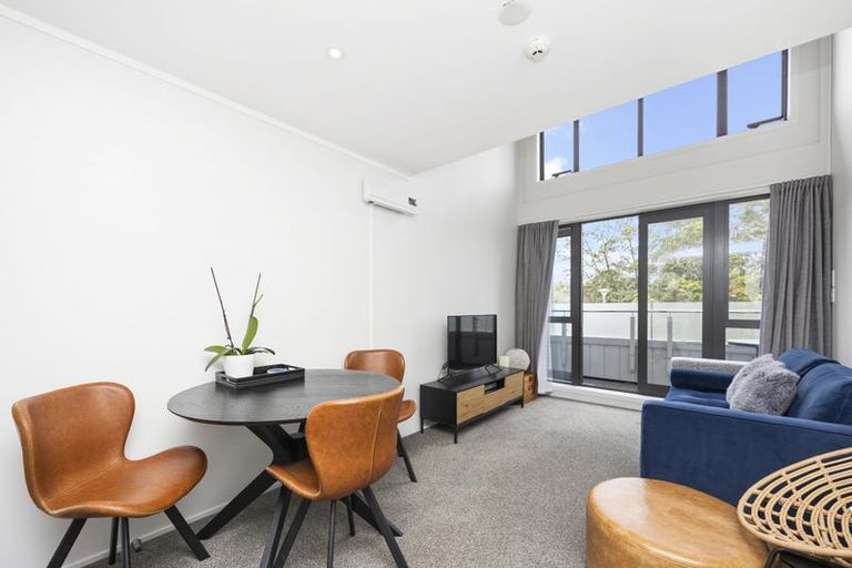 Photo of property in 5b/30 Westward Ho, Glen Eden, Auckland, 0602