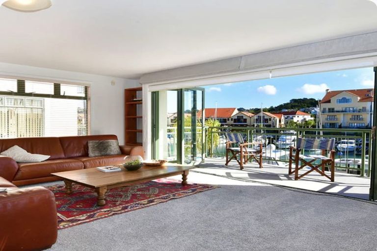 Photo of property in 132 Harbour Village Drive, Gulf Harbour, Whangaparaoa, 0930