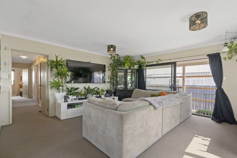 Photo of property in 5 Coromandel Court, Roslyn, Palmerston North, 4414