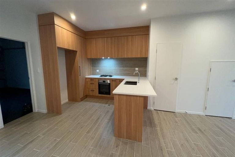Photo of property in 17 Aramata Road, Papakura, 2110